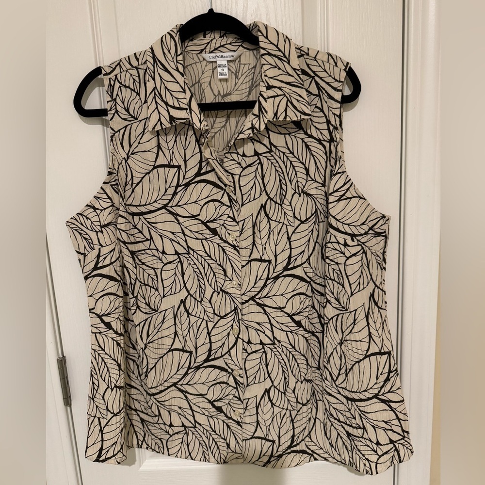 Croft & Barrow Cream and Black Blouse